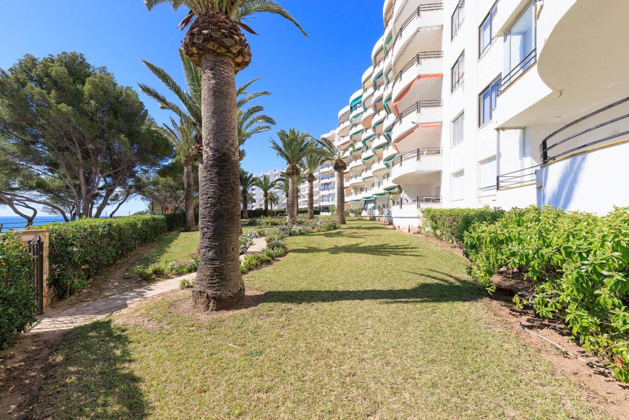 Rentalmar Bahia Palace Miami Playa Bagian luar foto